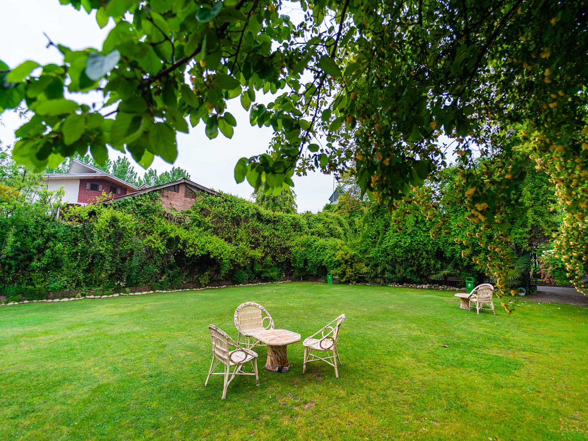 Hotel Mirage Kashmir