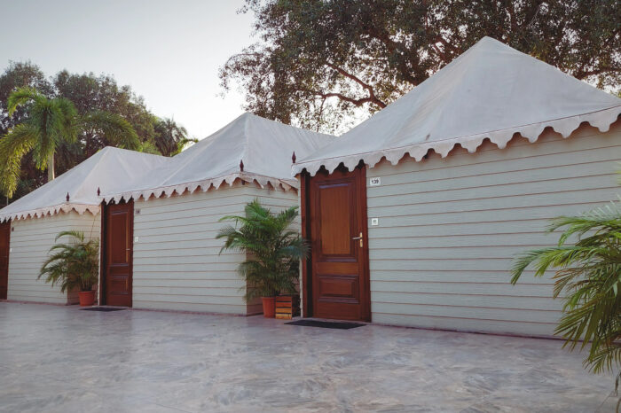 Jhansi hotel