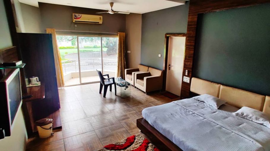 TGI Jahaj Mahal Resort