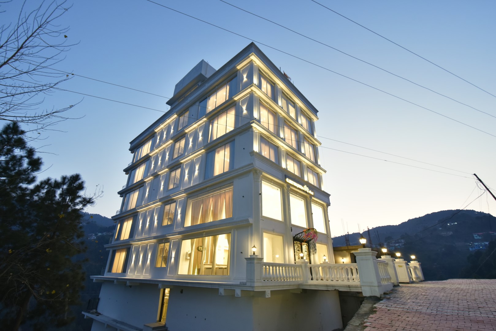 Claret Inn By Dls Hotels