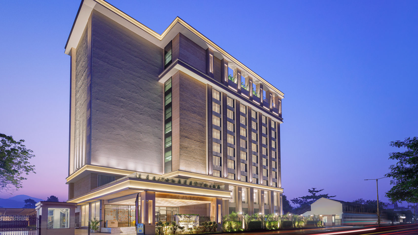 Bellevue Sarovar Premiere