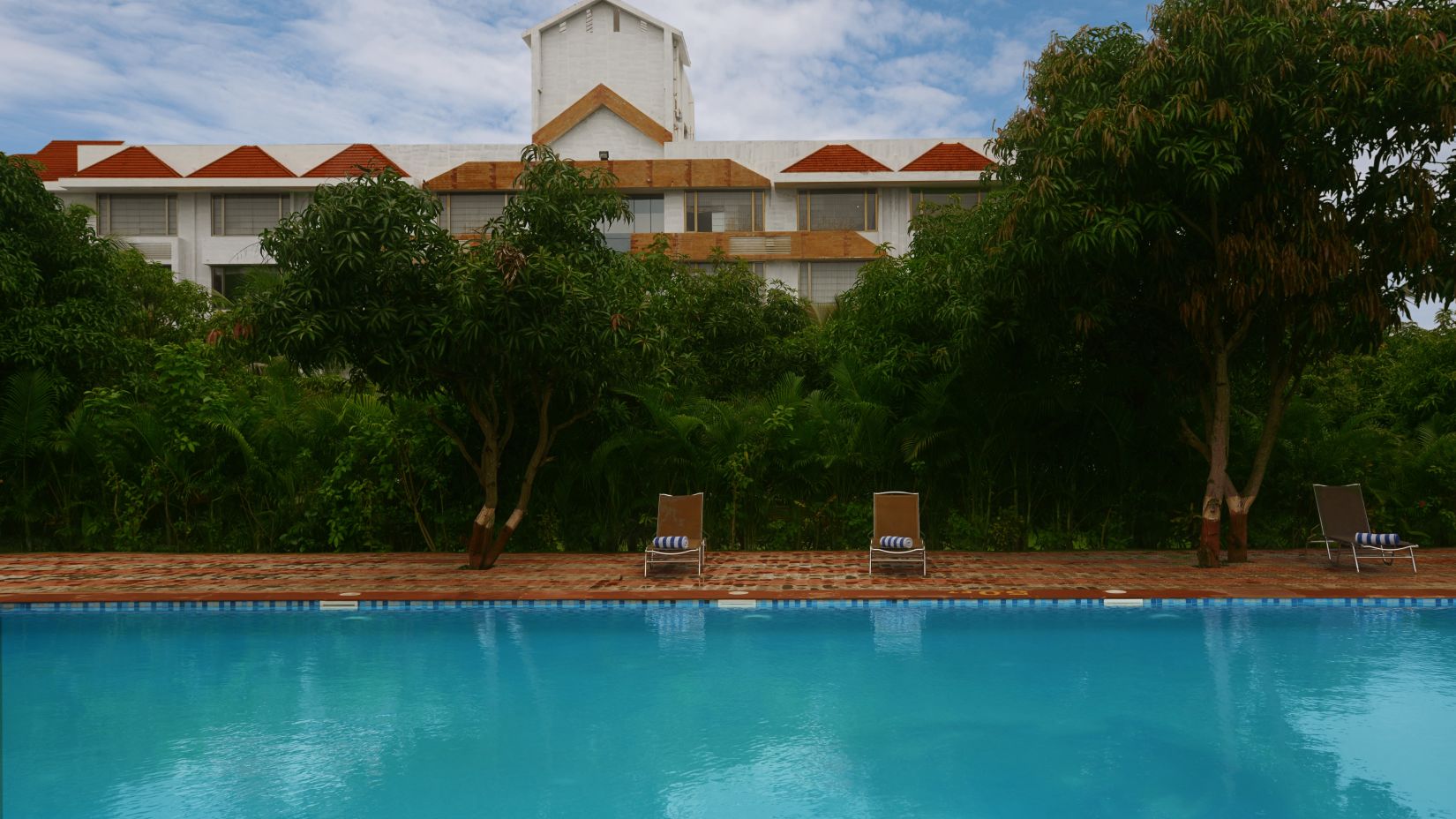 Sarovar Portico