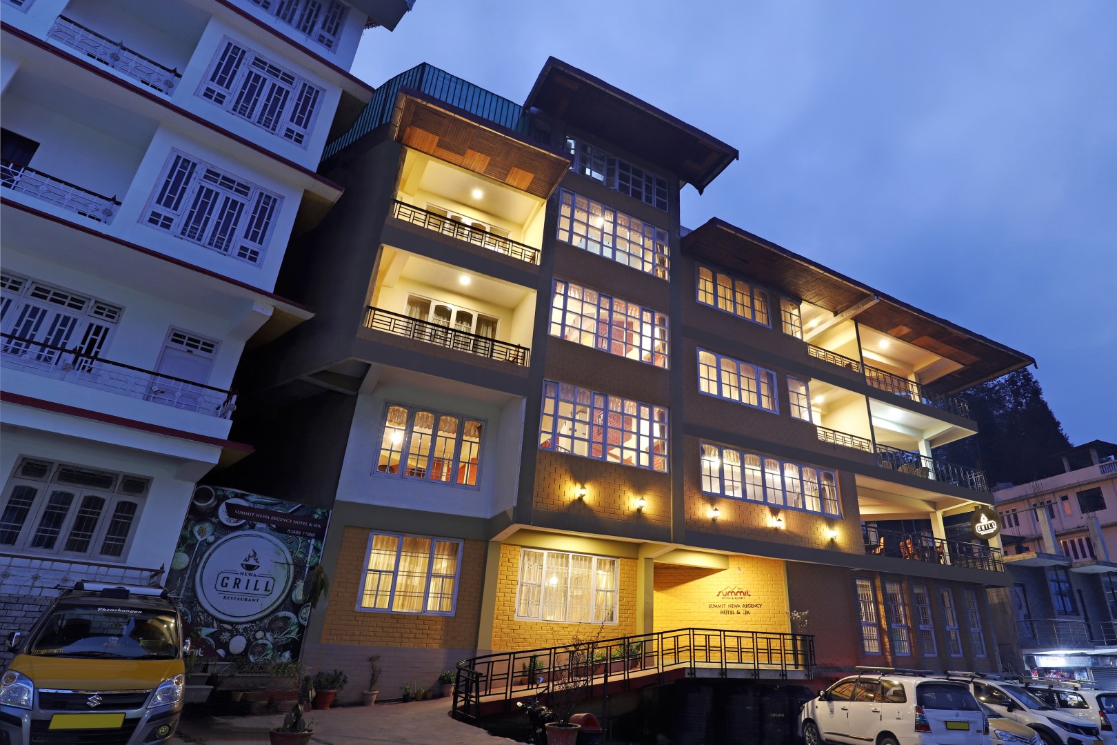 Summit Newa Regency And Spa - Pelling