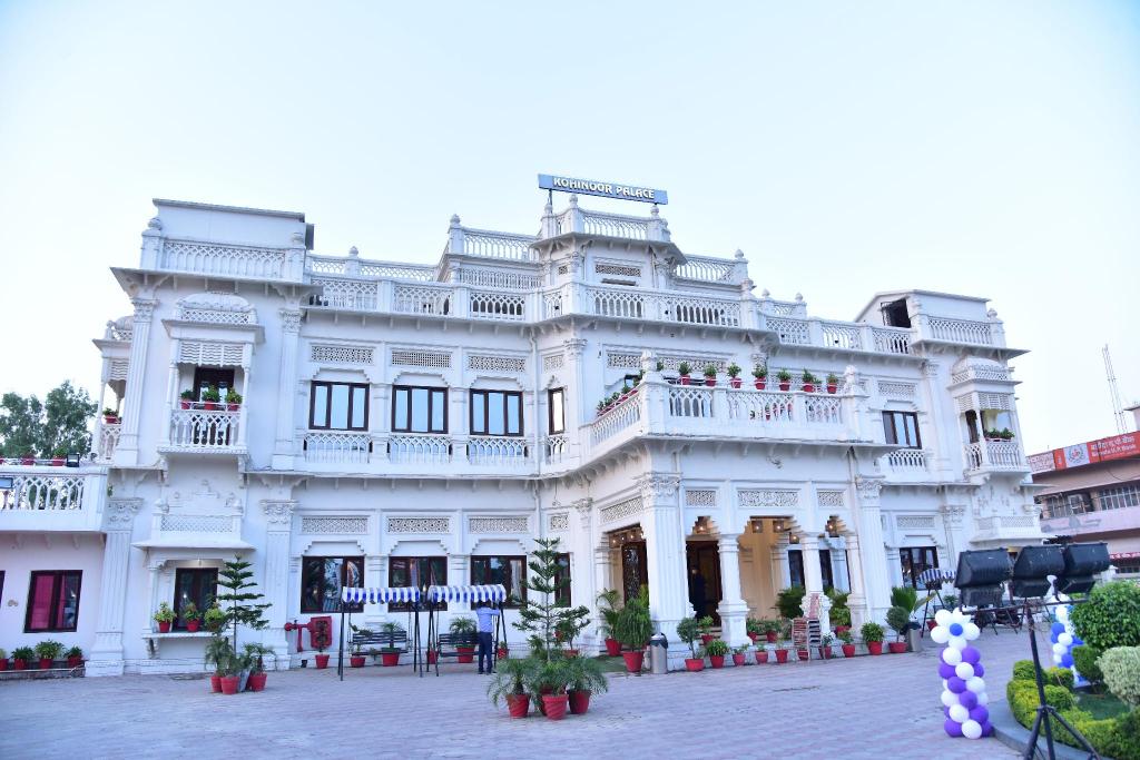 Kohinoor Palace