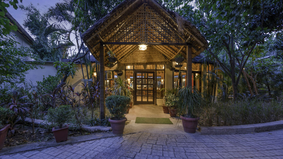 Corbett Wild Iris Spa & Resort