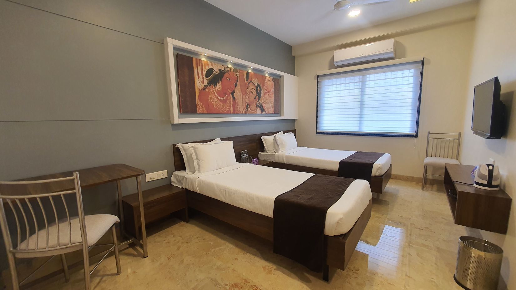 Purple Beds by Vits Aurangabad