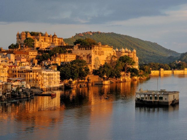 अप्रतिम Rajasthan tour package  (RJA53)