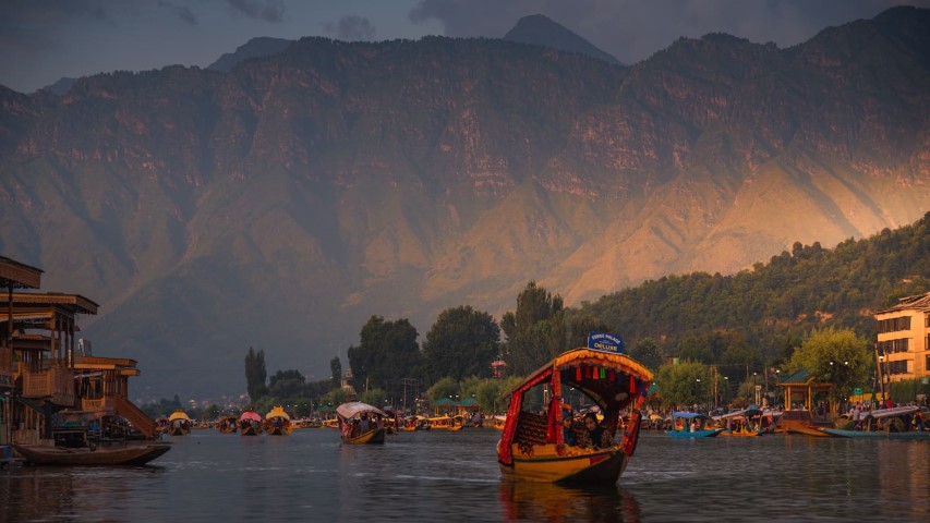 Kashmir की वादियां  (JKA39)