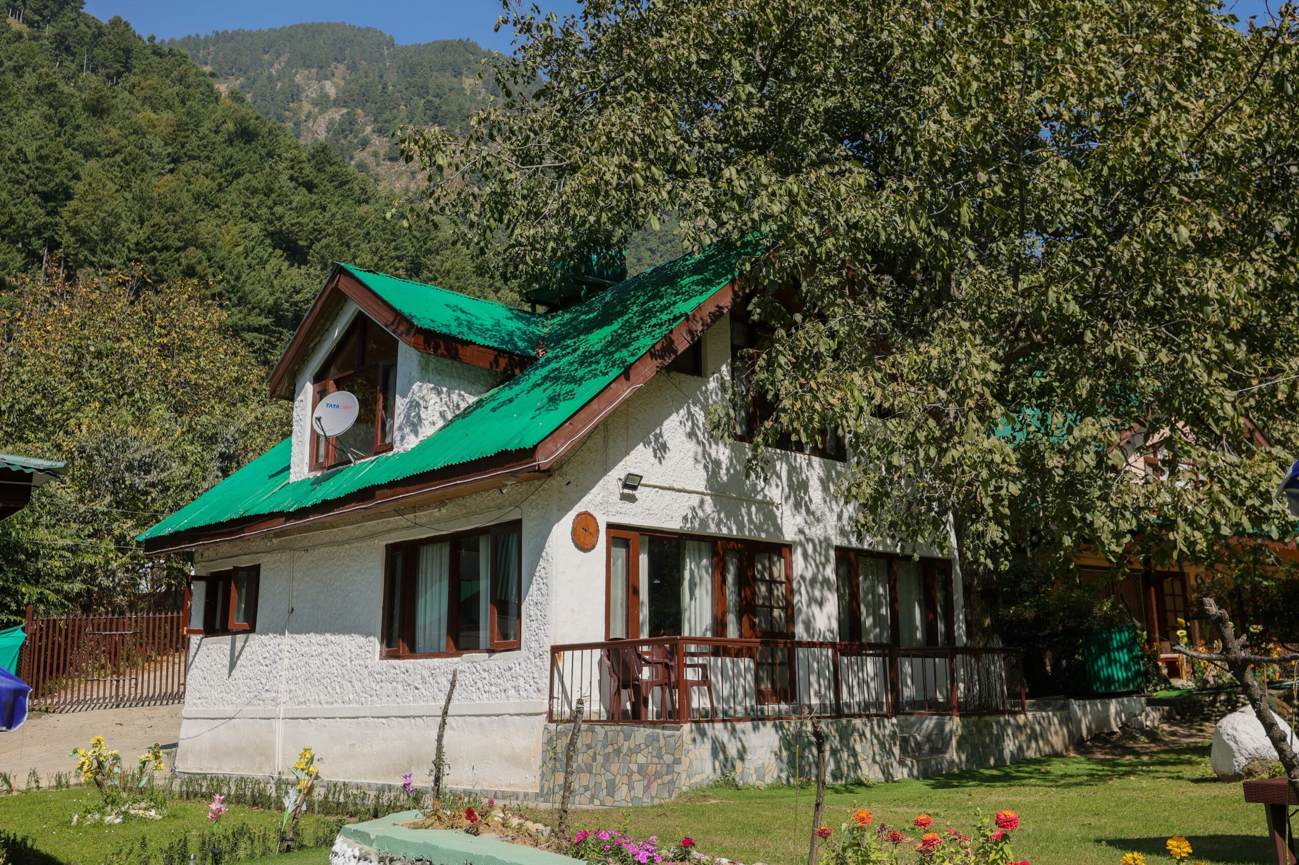 The Riverfront Luxury Cottages