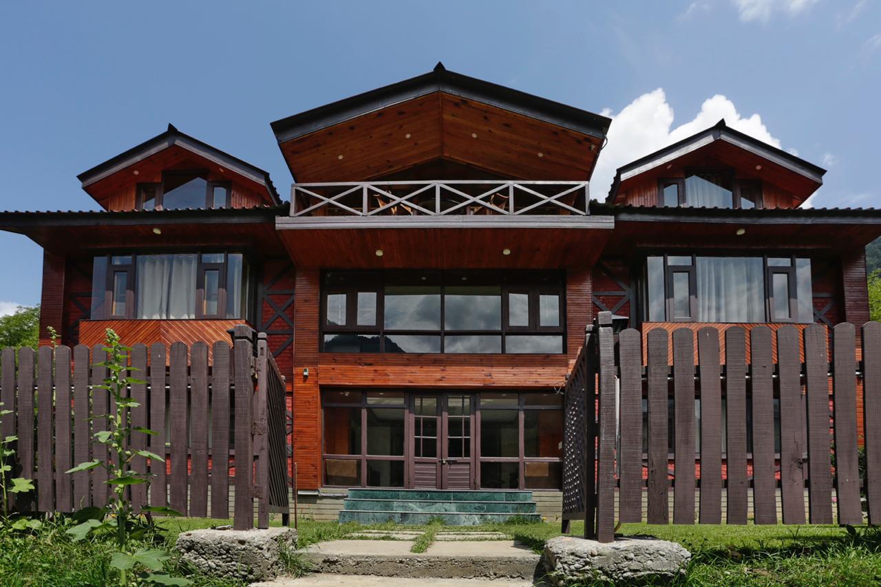 The Pahalgam Pines By Sarwar Resorts