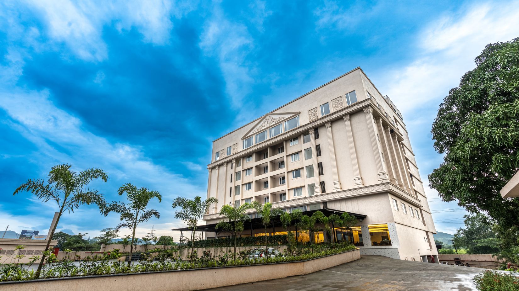 Mastiff Grand The Sia Palace Suites & Banquets