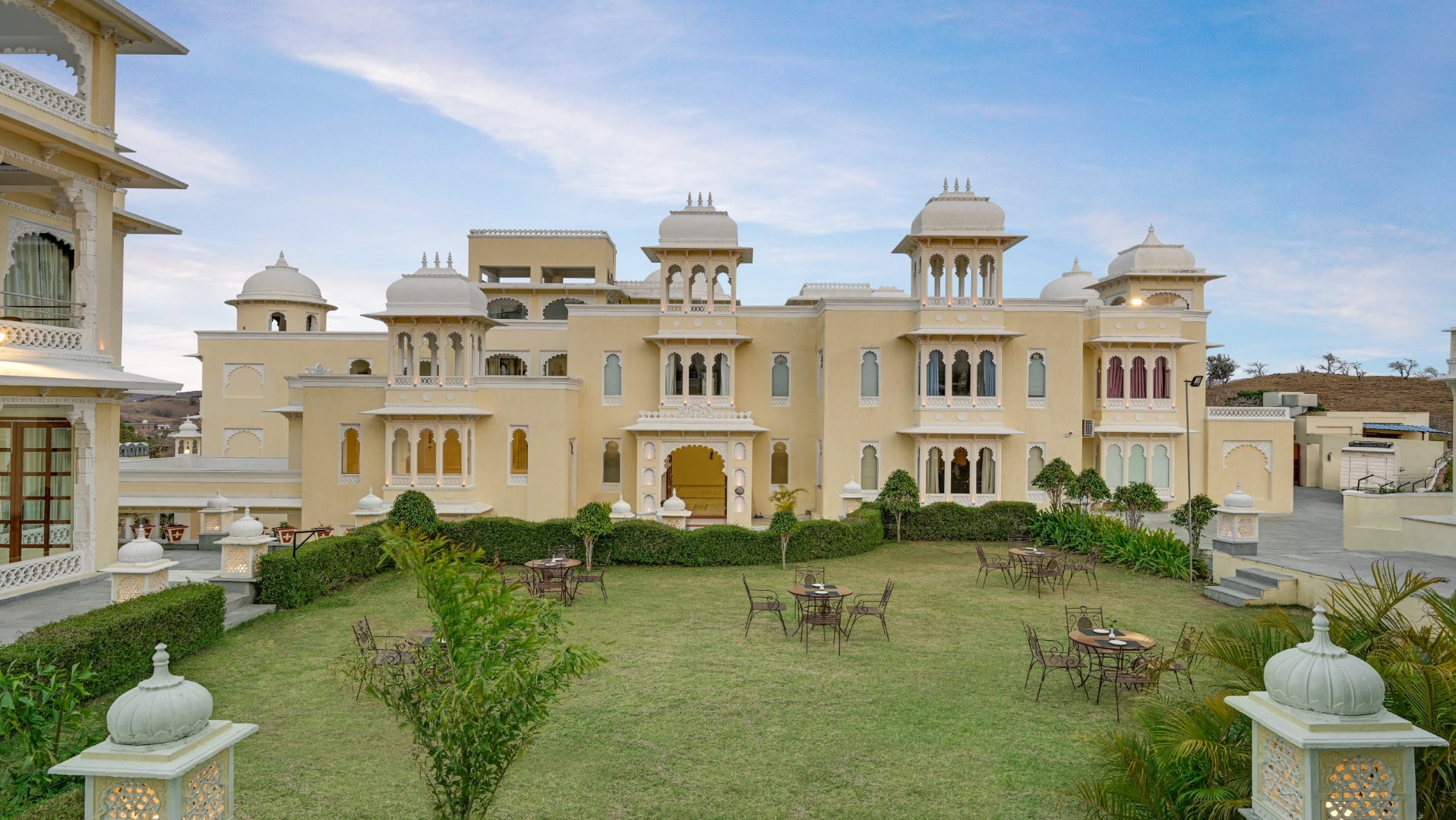 Everest Hill Resort & Spa