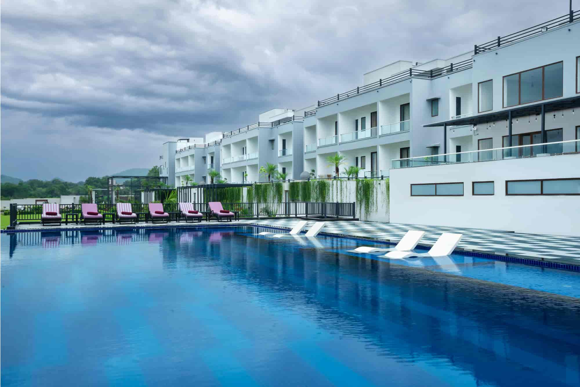 Zana Lake Resort
