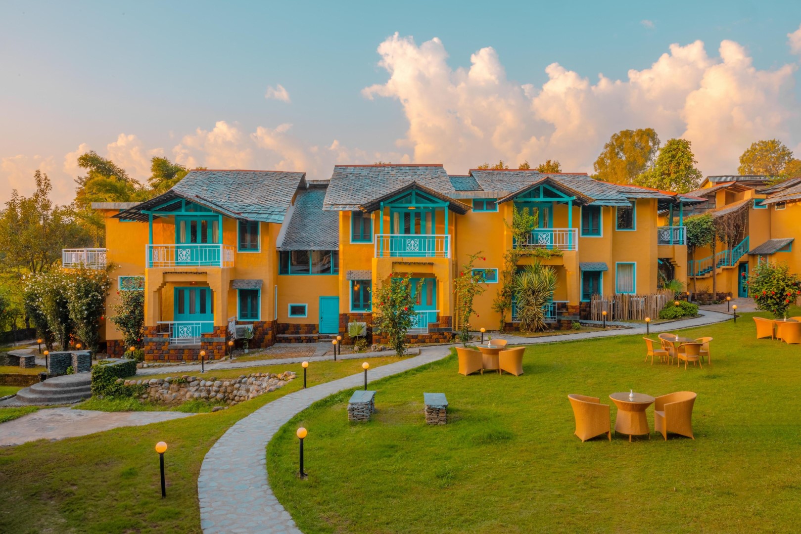 Tree Of Life Birdsong Chalets