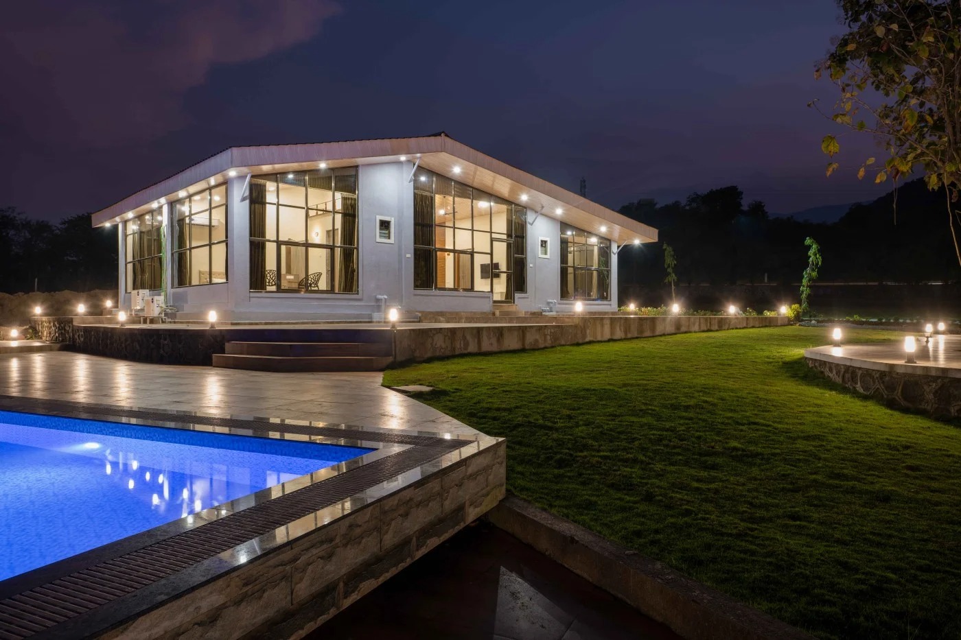 Hill Rock Resort & Villa